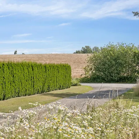 بيت للعطل Cozy Near And Nature Vejro